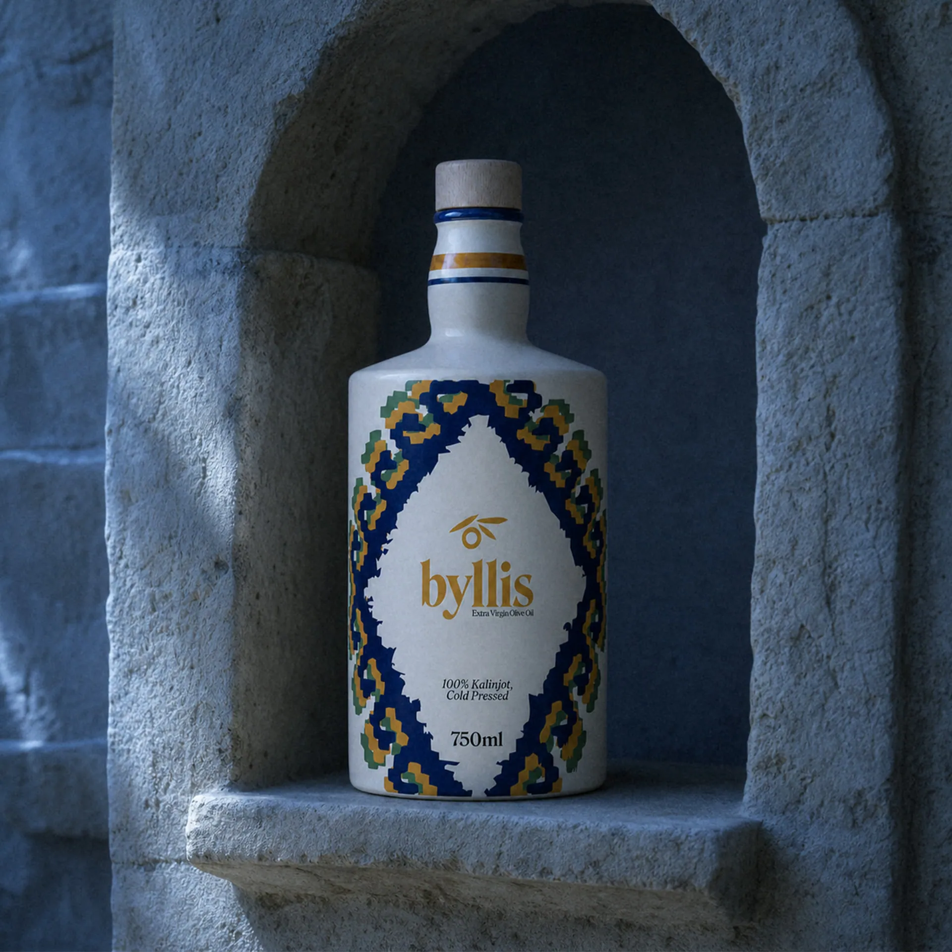Byllis bottle in a stone niche