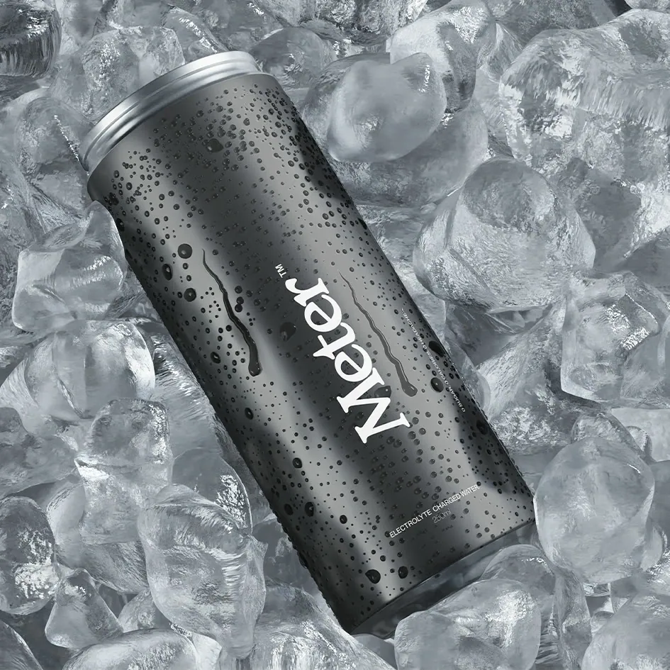 Black Meter can on crushed ice