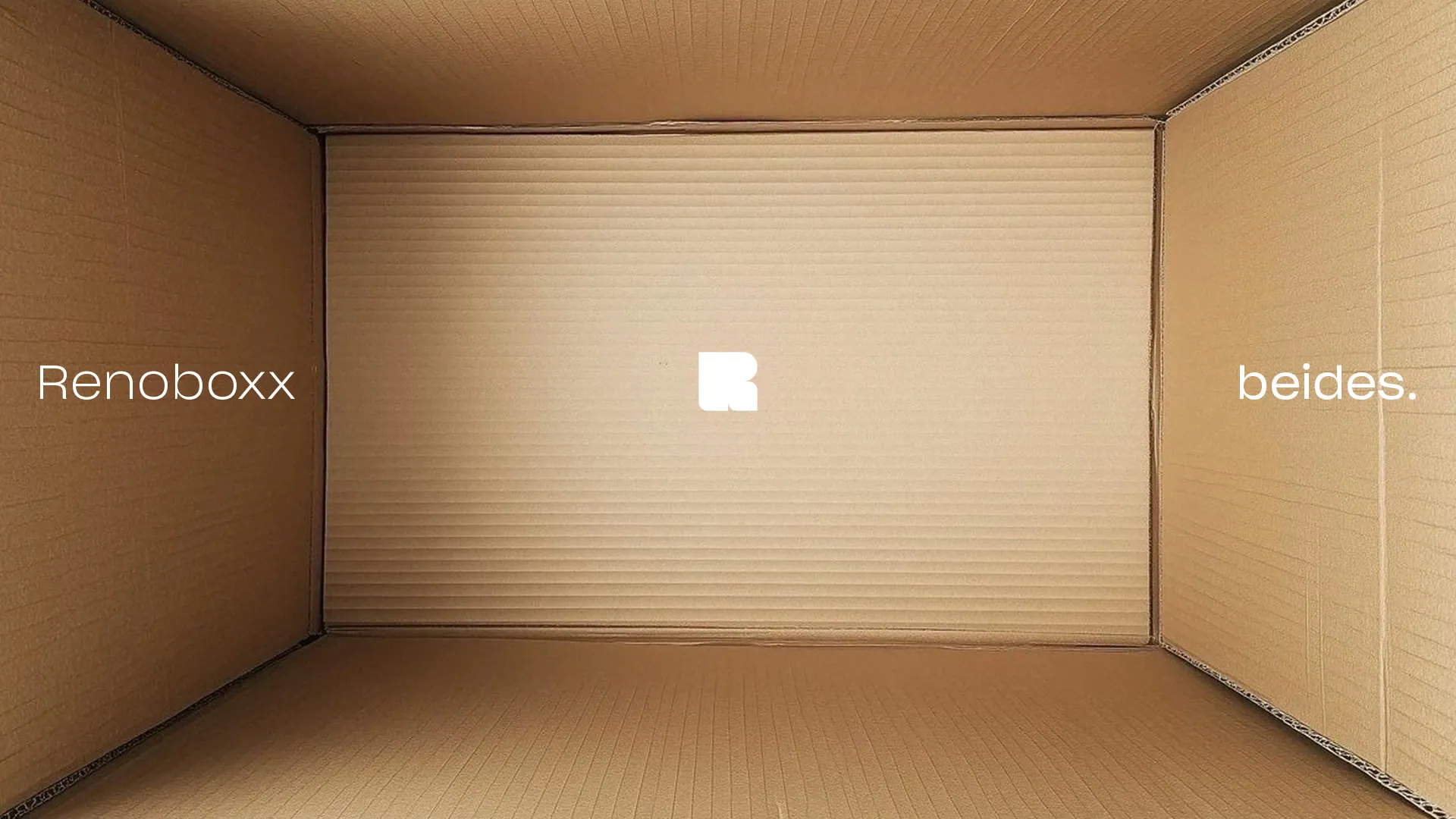 Inside an open Renoboxx box: Renoboxx, beides.